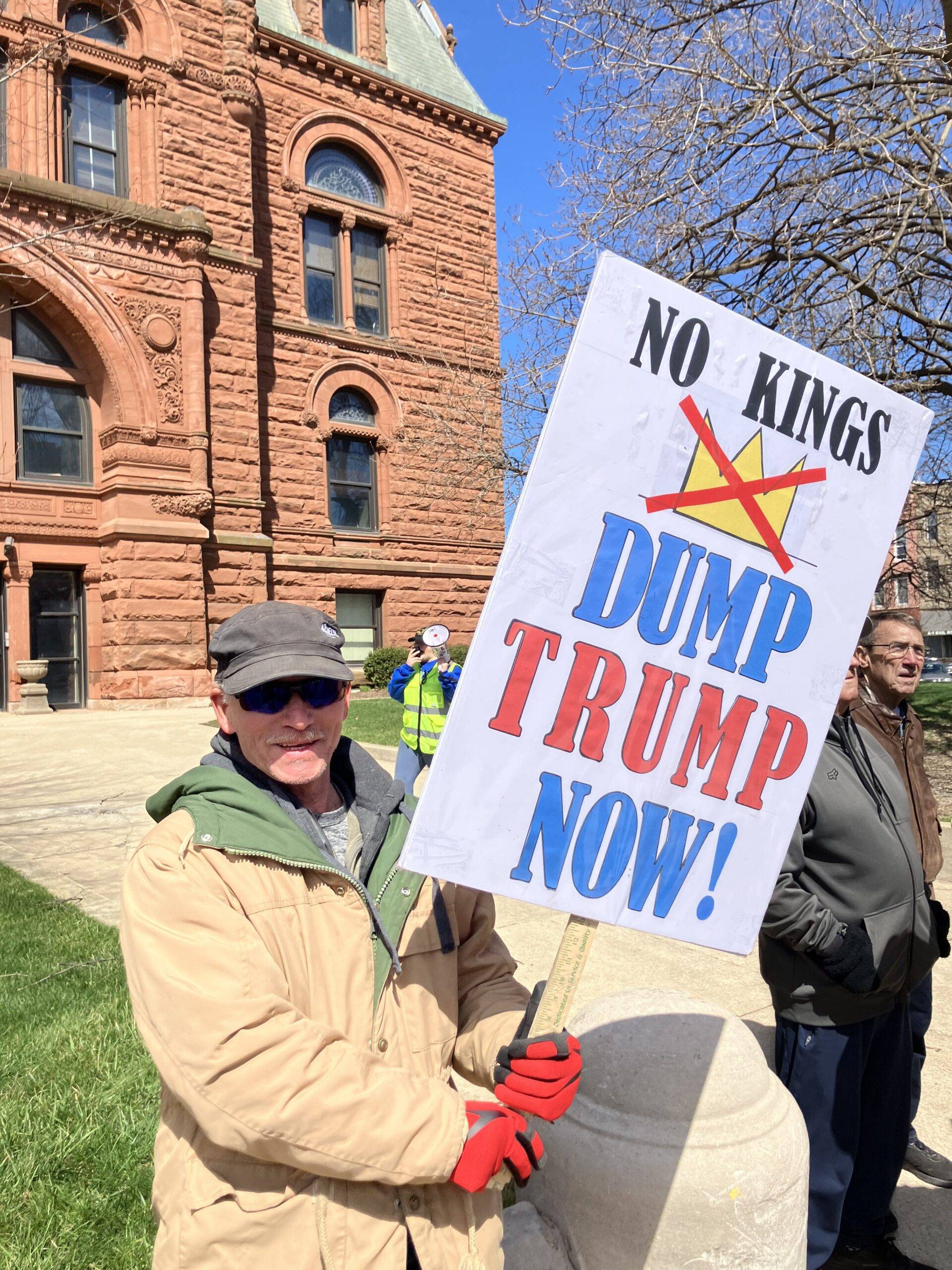 no kings dump trump now